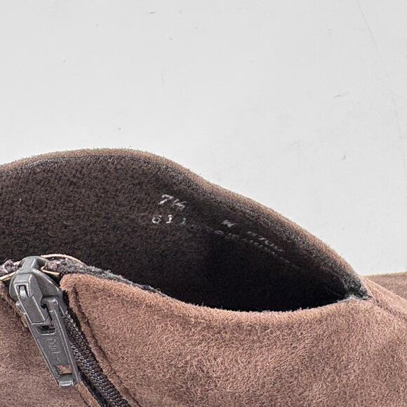 Munro Robyn Ankle Boots 7.5 7.5W Wide Brown NWOT Suede Ankle Bootie Comfort Heel - Picture 5 of 9